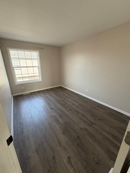 Building Photo - 7208 Farmstead Ln