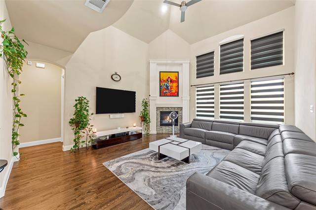 Building Photo - 6571 Detweiller Dr