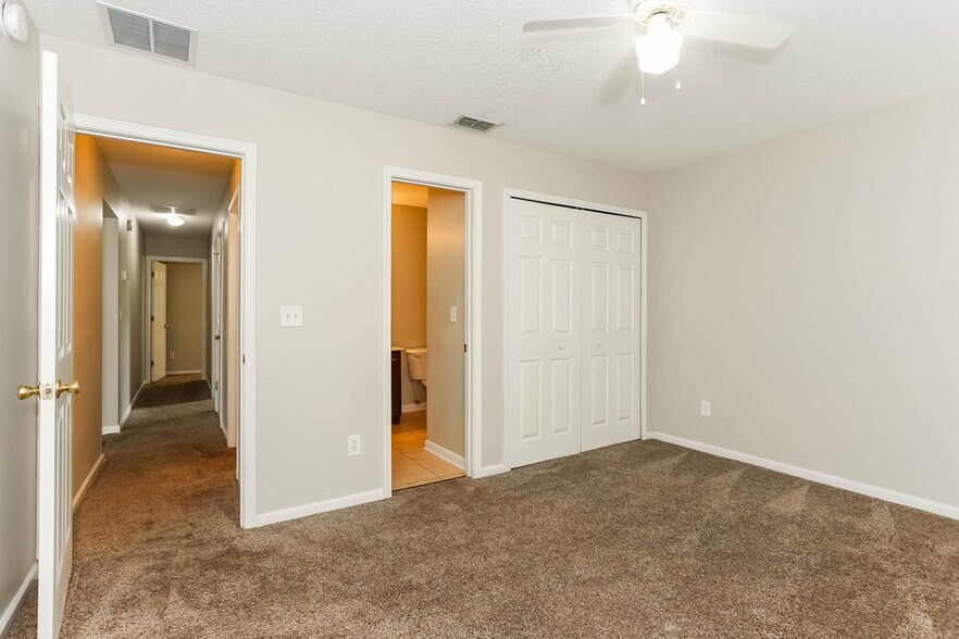 Building Photo - 407 Sparrow Branch Cir