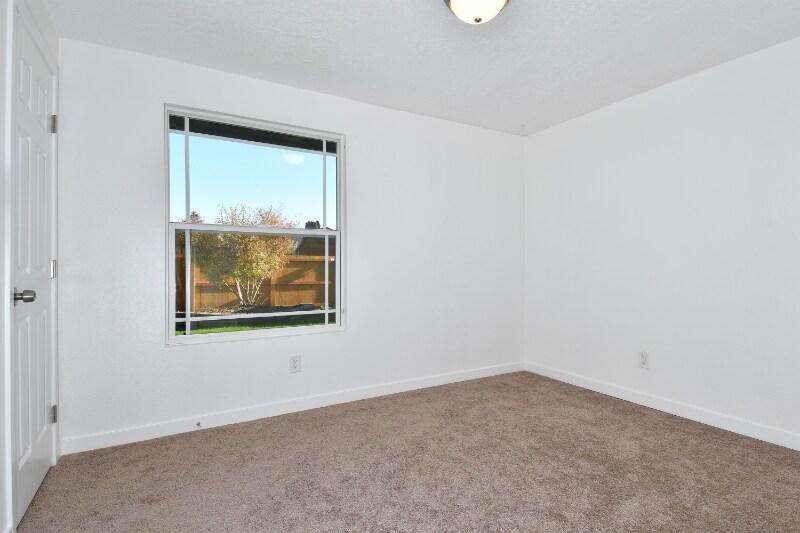 Building Photo - 2414 48th Ave