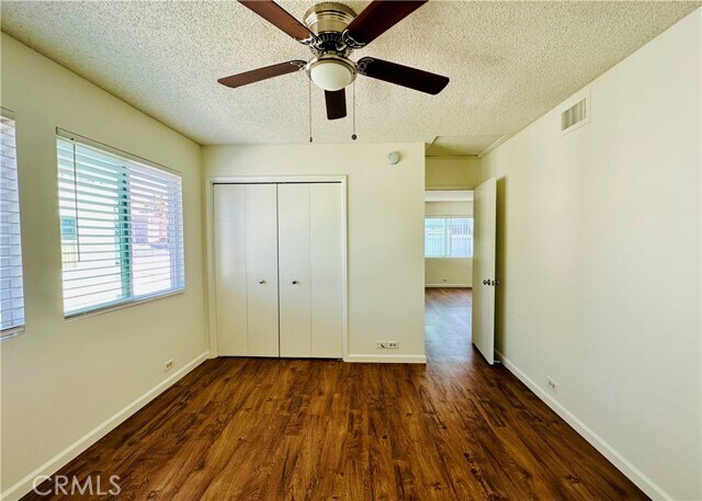 Building Photo - 28 20th Ct