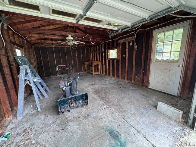 Building Photo - 685 Longmeadow Rd