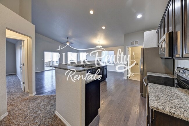 Building Photo - 10716 Ridgepole Dr