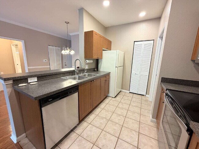 Building Photo - 2138 Chianti Pl