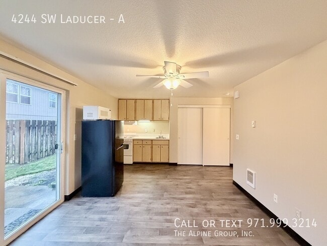 Building Photo - 4244 SW Laducer-A