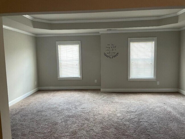 Building Photo - 1011 Virginia Oak Ln