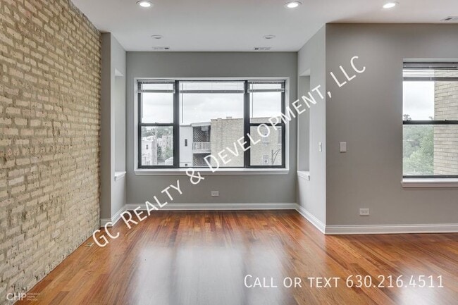Building Photo - 3205 W Division St