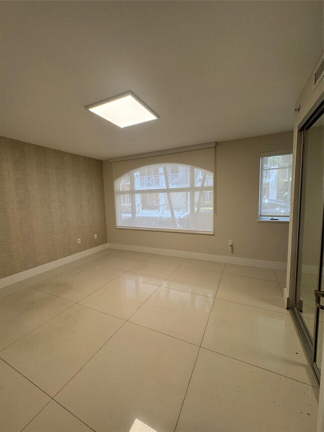 Building Photo - 2710 NE 184th Terrace