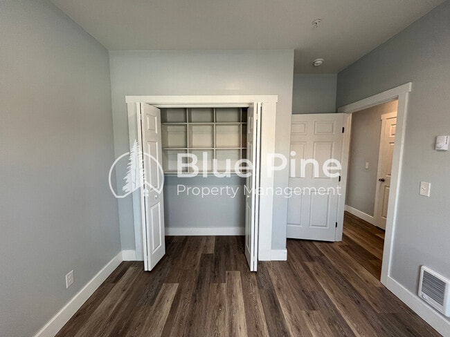 Building Photo - 1448-1448 E 17th St
