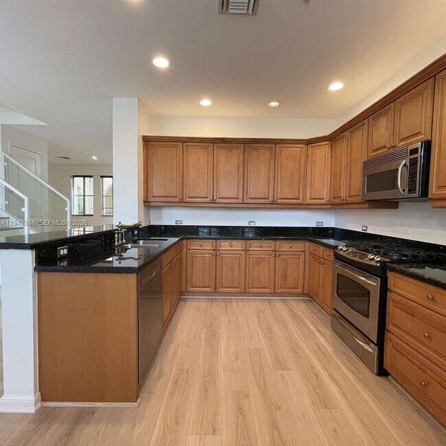 Building Photo - 3020 NW 125th Ave