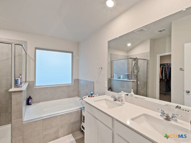 Building Photo - 3073 Charyn Wy