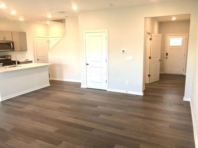 Building Photo - 6322 Marinelli Dr S