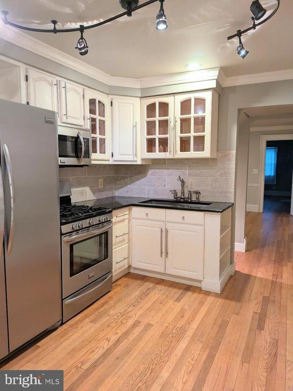 Building Photo - 1222 Union Ave