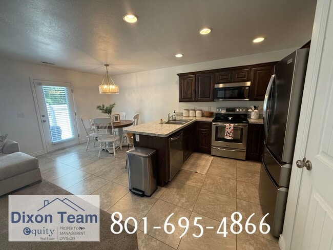 Building Photo - 2390 S Knights Way