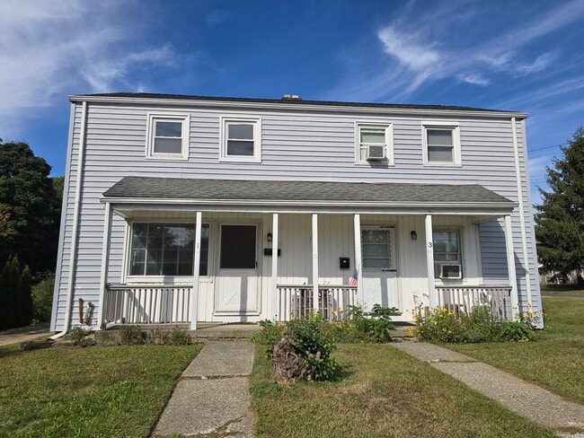 Primary Photo - 1 Murray Ave