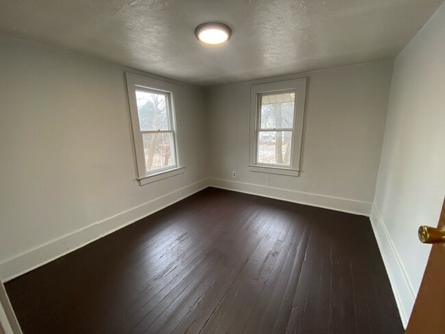 Building Photo - Affordable 2BR Single-Family Home Near Everything