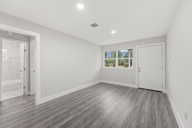 Building Photo - 4630 Clover St
