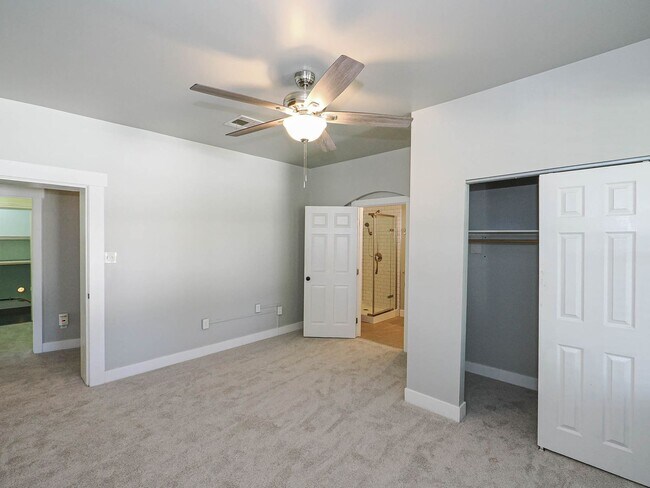 Building Photo - 408 E 775 N