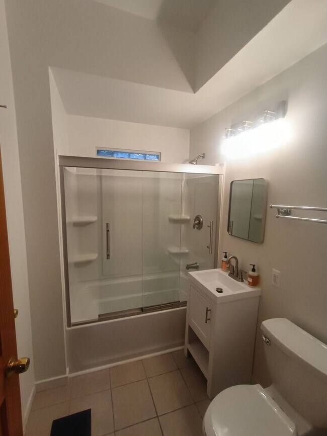 Building Photo - 2035-2037 N Buffum St