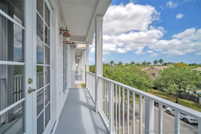Building Photo - 6809 Lakeside Cir N