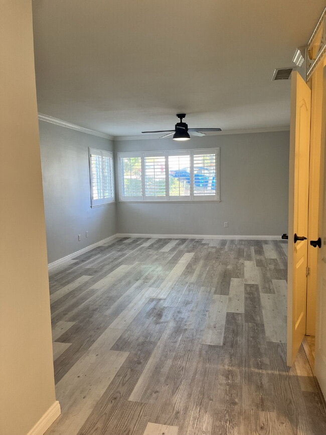 Building Photo - "Charming 3-Bed Oasis with 2 Baths in Moor...