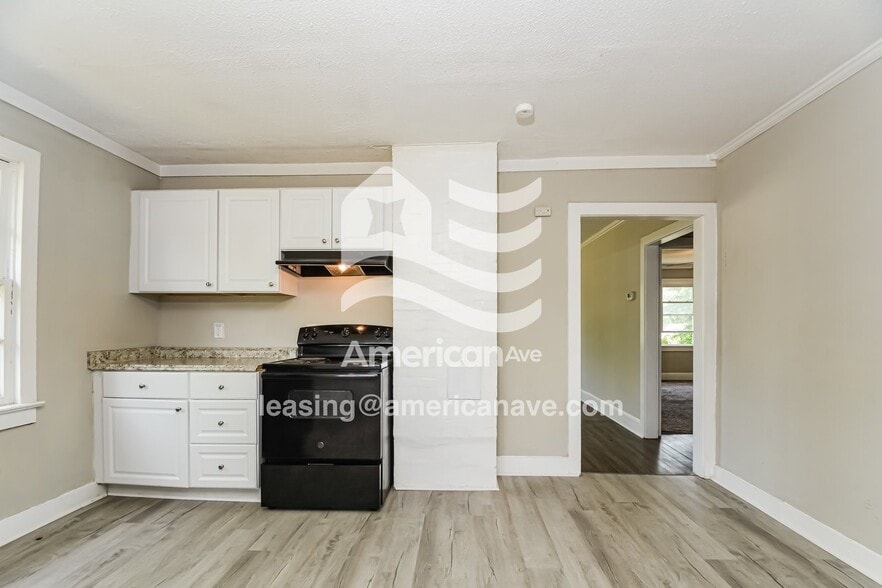 Building Photo - 4703 Jefferson St