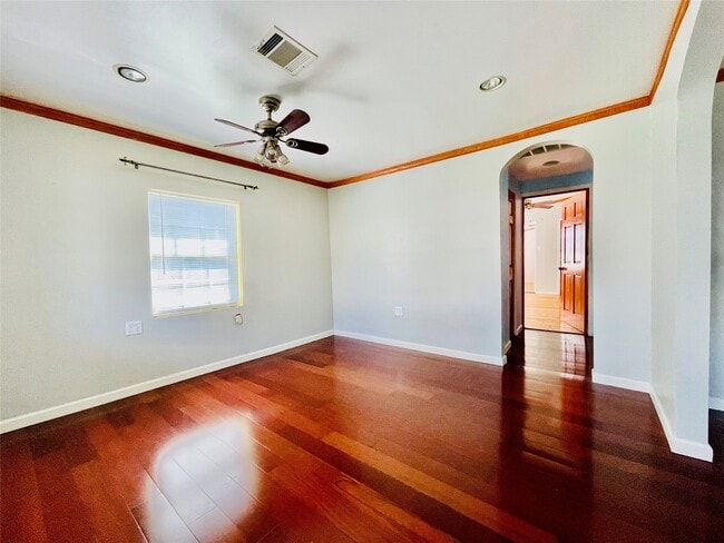 Building Photo - 1205 Nadine St