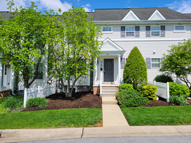 Building Photo - 616 Wagonwheel Rd