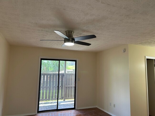 Building Photo - 608 Park Ridge Cir