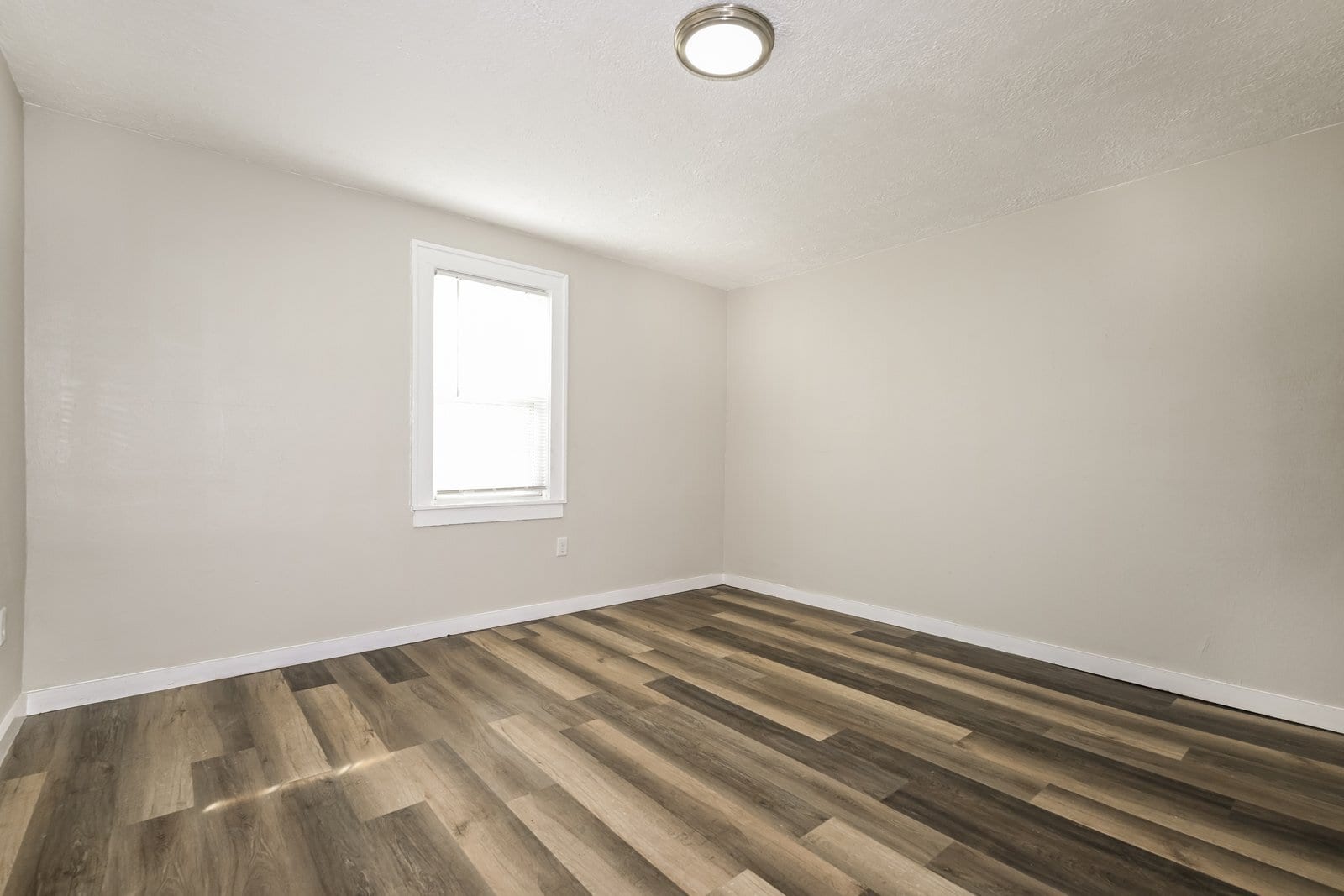 Building Photo - 127 Oak Spring Rd