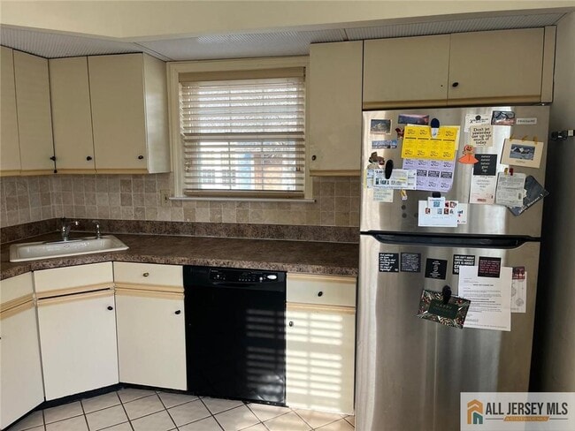 Building Photo - 27B Benjamin Franklin Dr