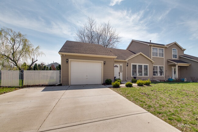 Building Photo - 359 Chaparral Cir