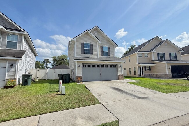 Building Photo - AVAILABLE NOW! (Small Pets Preferred) | $500 RENT CREDIT