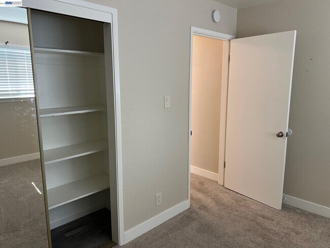 Building Photo - 36976 Mulberry St