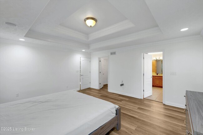 Building Photo - 12611 Bernay Pl
