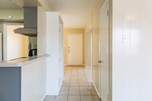 Building Photo - 7123 S Gessner Rd