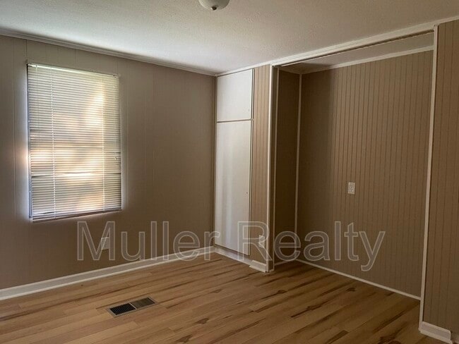 Building Photo - 2247 Woodby Rd