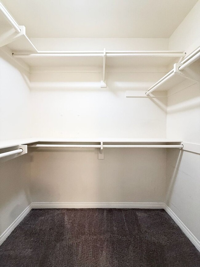 Building Photo - Second Story 1 Bedroom / 1 Bath Condo Near SDSU - Pets ok