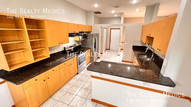 Building Photo - 2372 Sunnyview Dr