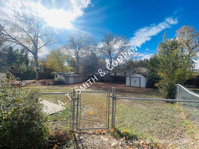 Building Photo - Large 2 Bedroom Single Family Home in Whea...