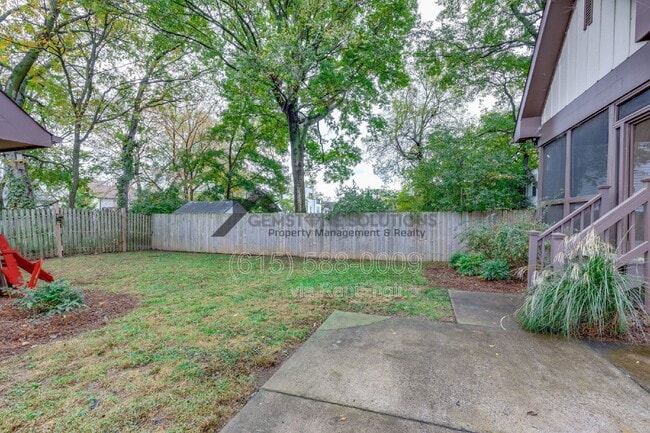 Building Photo - 210 38th Ave N