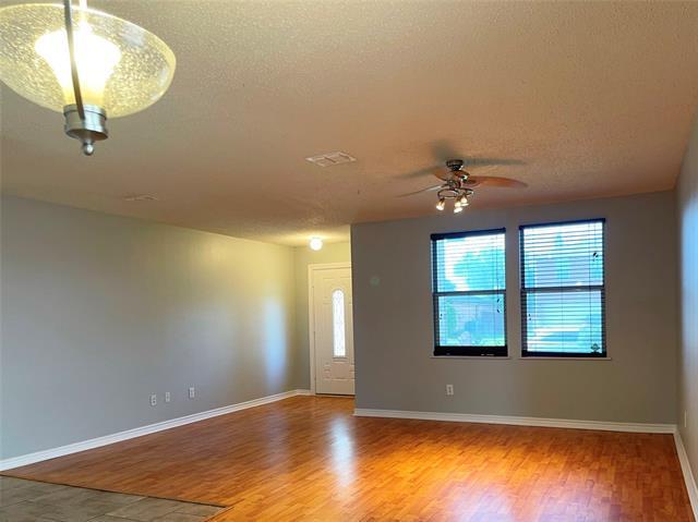 Building Photo - 1712 Silverwood Ln
