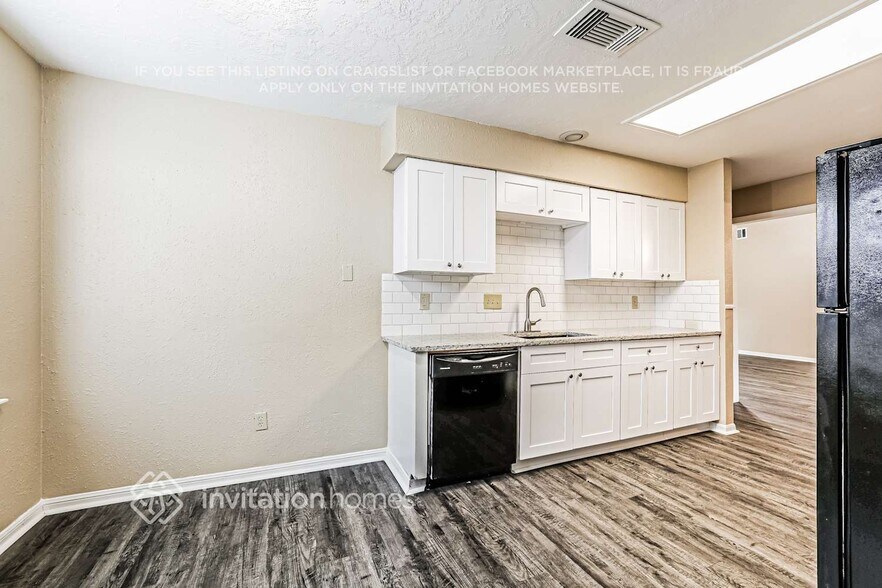 Building Photo - 17318 Shrub Oak Dr