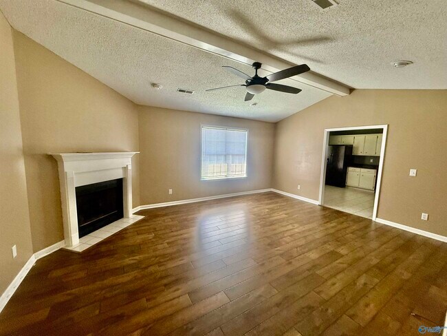 Building Photo - 1501 Elizabeth Dr SW