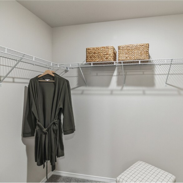 Building Photo - 4314 SE Woodford Ct