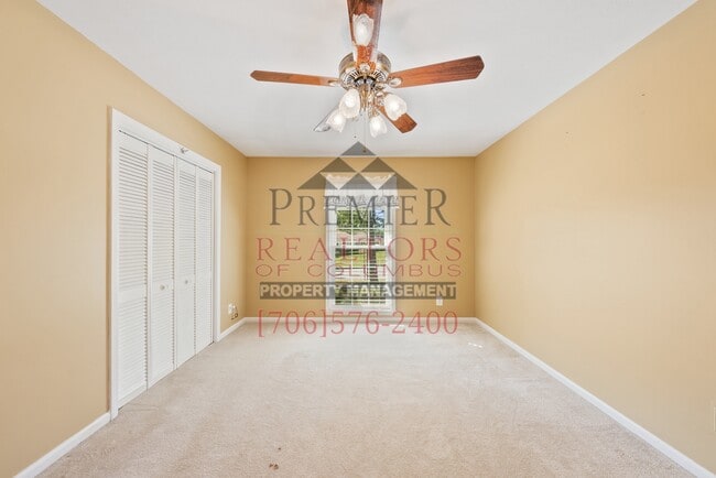 Building Photo - 2335 Nottingham Dr