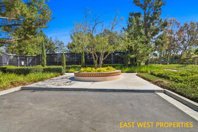 Building Photo - 42 Burlingame