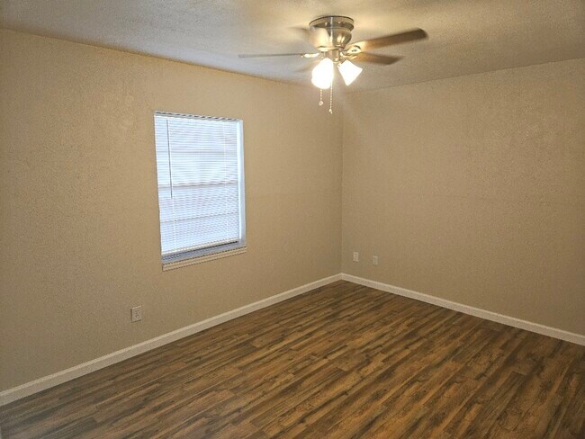 Building Photo - 1895 Big Oak Dr