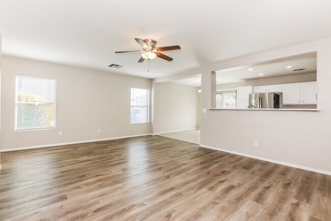 Building Photo - 2377 E San Manuel Rd