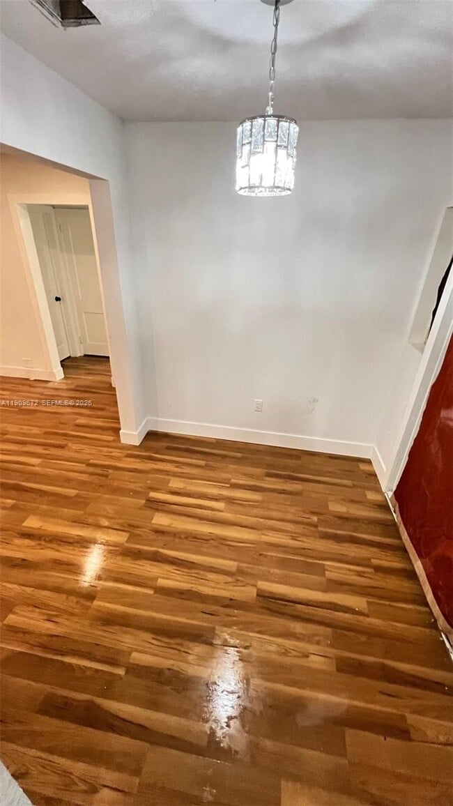 Building Photo - 707 N J St